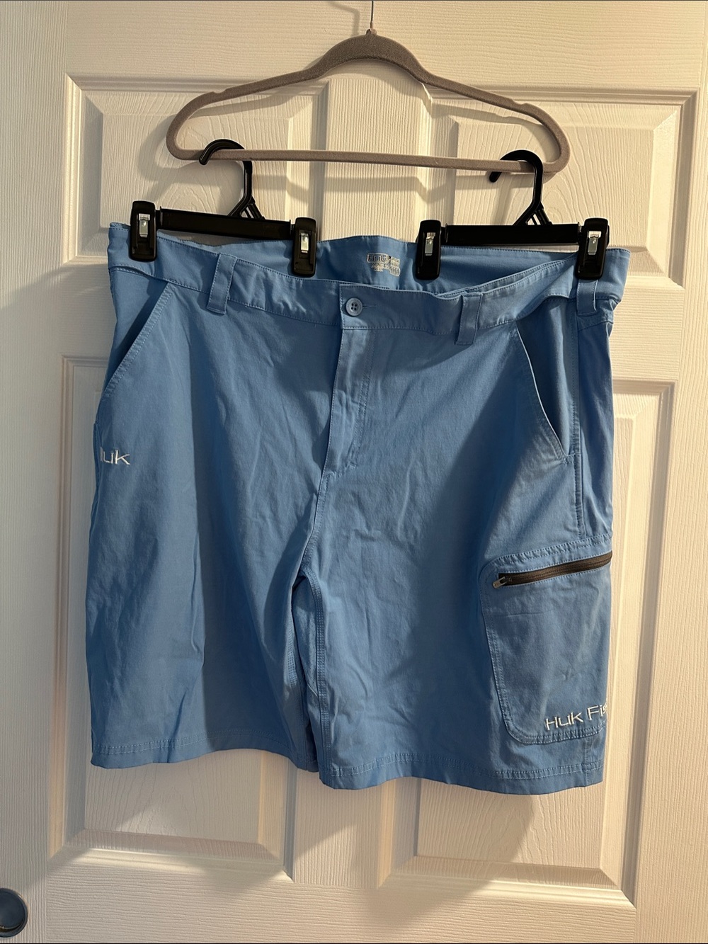 Huk Men’s Light Blue Cargo Performance Shorts (XXXL)